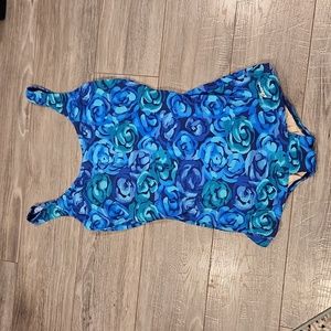 EUC Ocean Aqua Shape Women's sz 38/12 Onepiece Swimsuit w/built-in bra